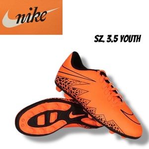 Nike Hypervenom Phades Size 3.5 Youth